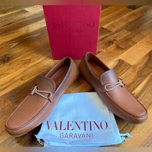 FERRAGAMO Salvatore Ferragamo Gancini Leather Loafer (Men)